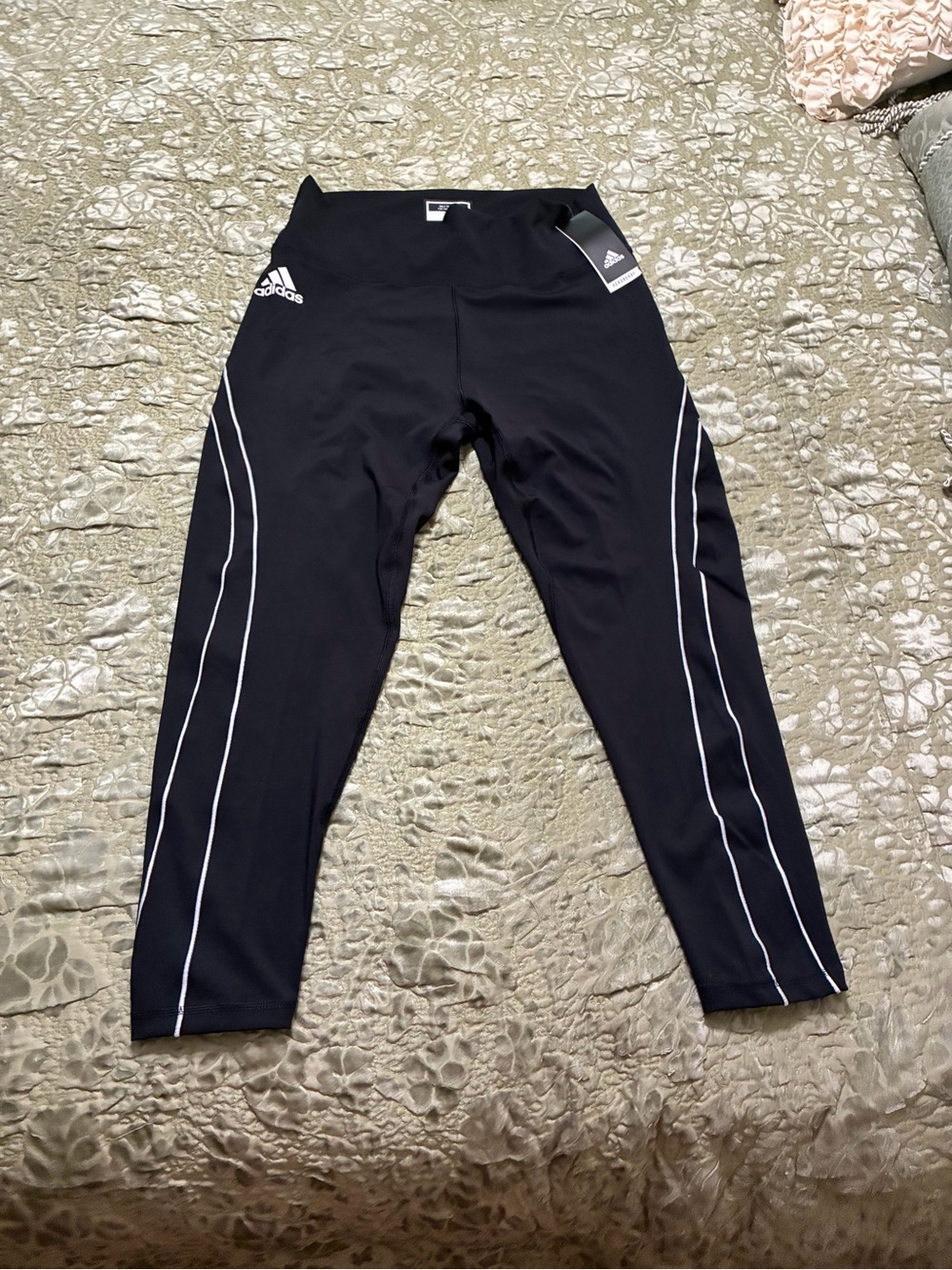 NWT Women Adidas Black Jogging Stretch Pants